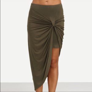 Rue 21 amy green Asymmetrical Twist Ruched Skirt size L